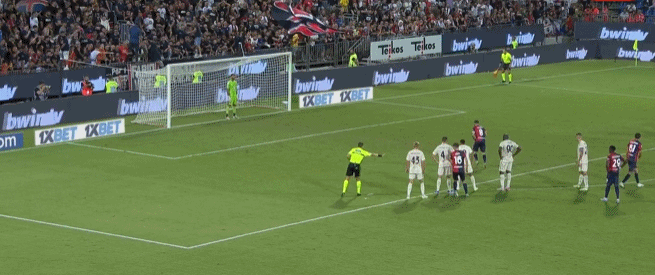 亚足联官方：成都5人染黄罚2500美元，国安罚款5000美元（亚足联通报：成都队5人领黄罚款2500美元，国安被罚5000美元）